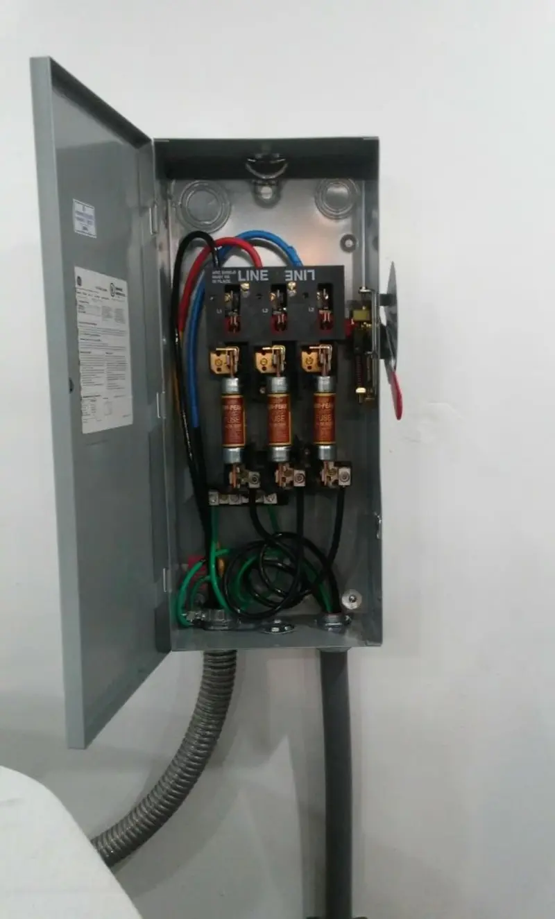 Three-phase disconnect switch installed for Smoke Detector Installation in Troy